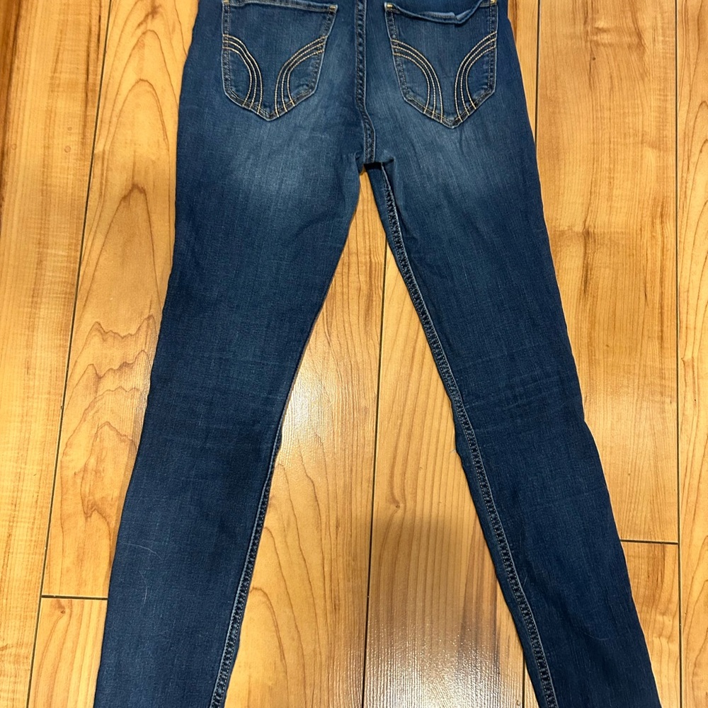 Hollister high-rise super skinny jeans